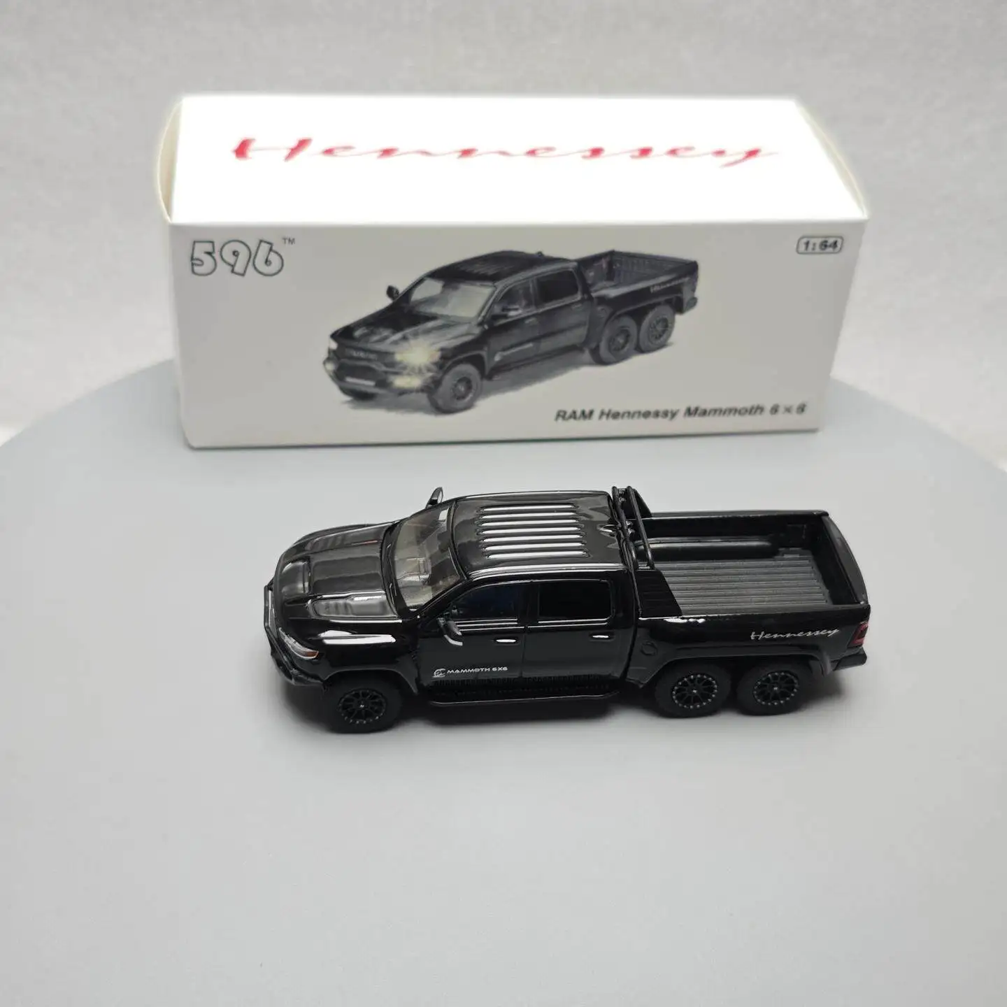 

596 1:64 RAM Mammoth 6×6 Simulation Alloy Mini Car Model Hobby of Collecting Toys and Gifts Decoration