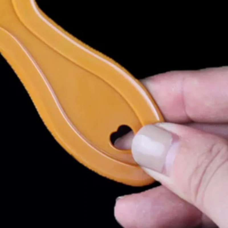 

1pc Lice Comb Plastic Handle Double Sided Head Lice Comb Hair Combs Lice Flea Nit Hair Combs