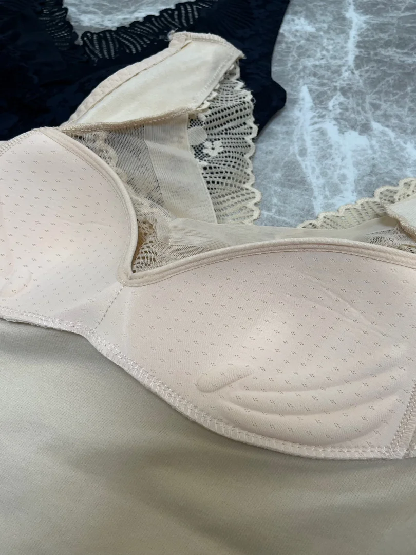 Chaleco de encaje cálido para mujer, ropa interior térmica de otoño e invierno, capa Base de talla grande, calefacción irt Qui, sin necesidad de sujetador, diseño