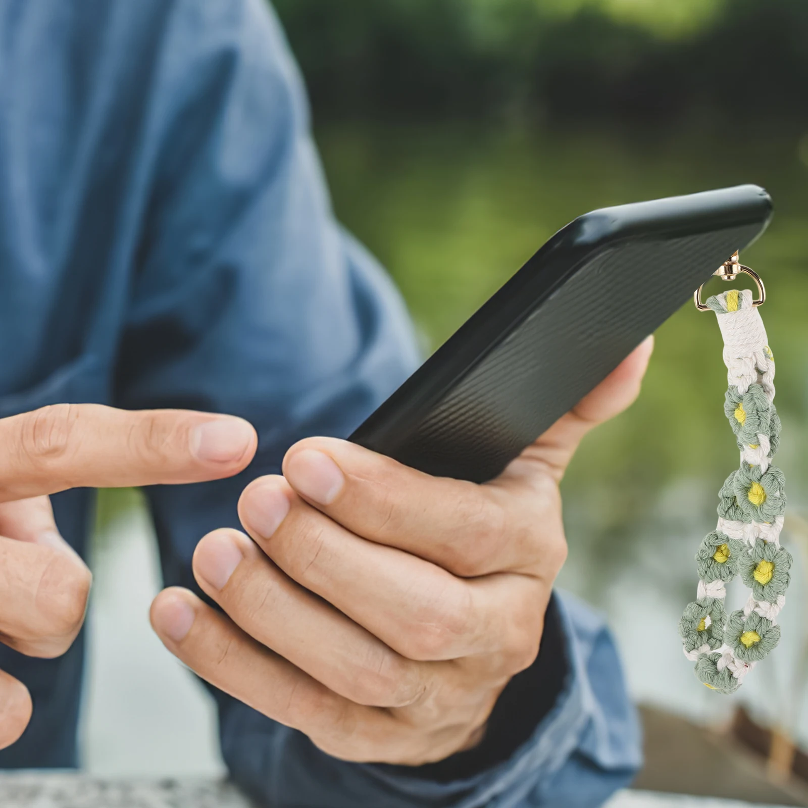 

2Pcs Macrame Key Chains Wristlet Woven Flower Rope Strap for Keys Bag Wallet Phone Charm Women Keychain Wristlet