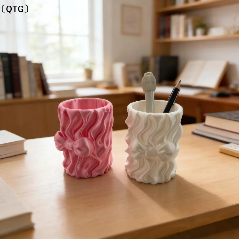 〔QTG〕3D Printing Wavy Texture Pen Holder With Cute Bow Decor Large Capacity For School Office Home Stationery Storage