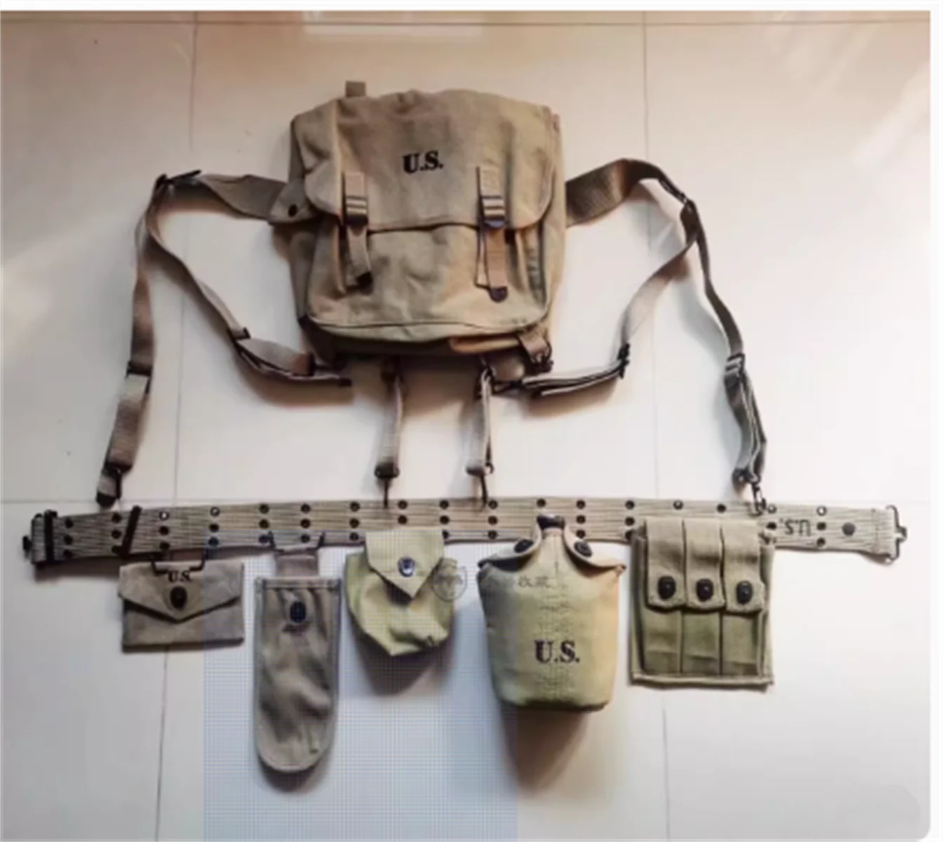 

US World War II Paratrooper Set Canvas Bag Toolkit Standard Equipment for Individual Soldiers