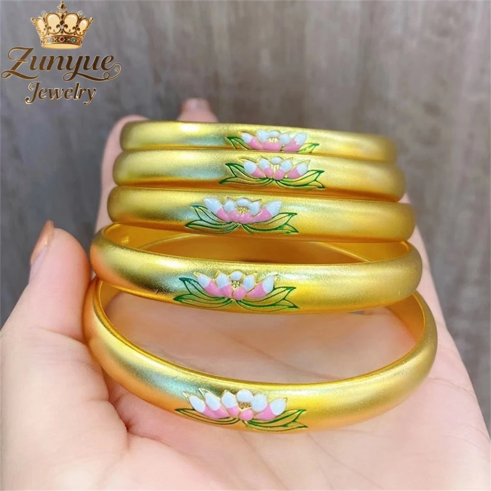 

Sand Gold Colored Lotus Bracelet Luxury Quality Jewelry Best Selling Fashion Jewelry Beautiful Exquisite Elegant Charms Popular