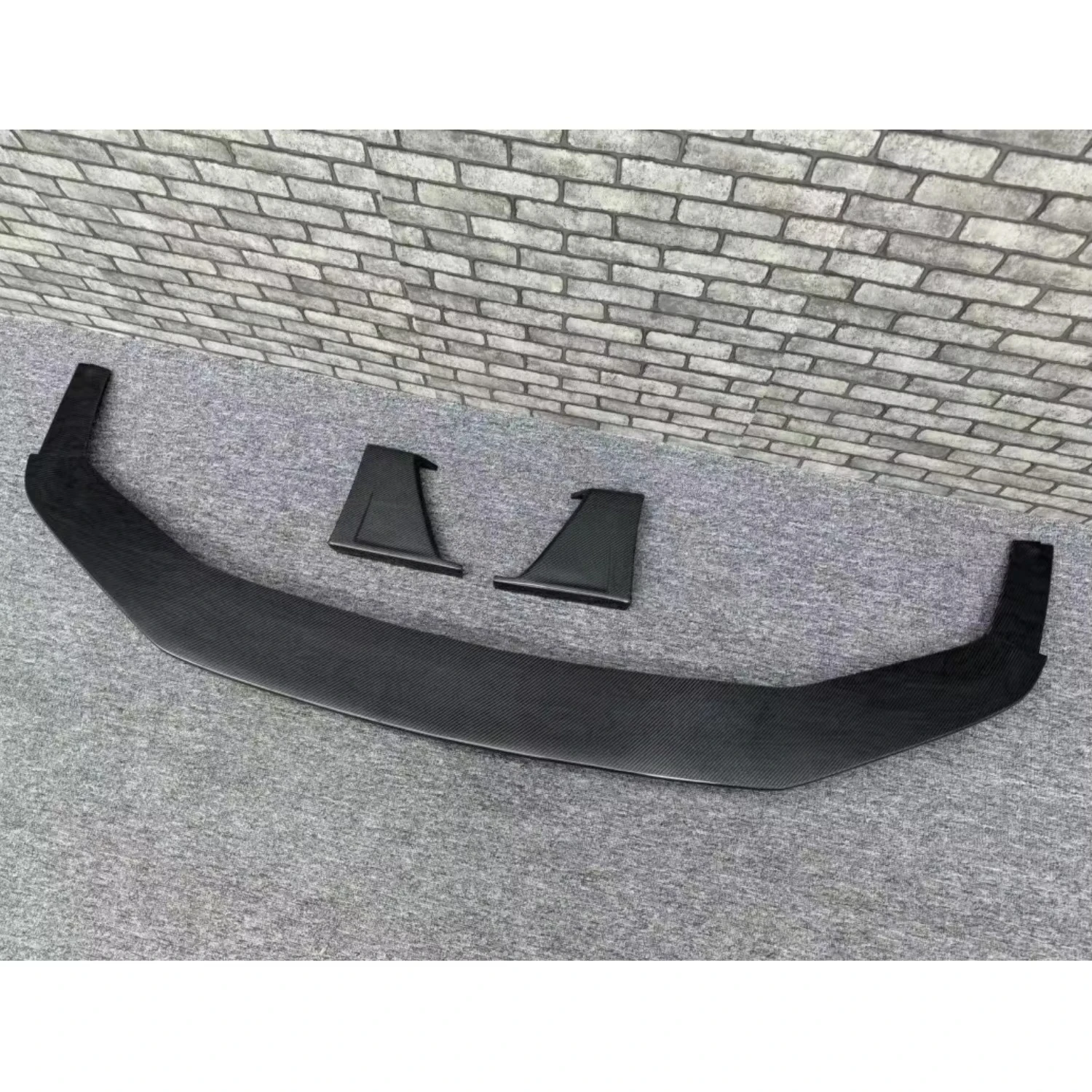 

RS6 Compatible AT-Style Carbon Front Lip with Recommended Safety Splitter