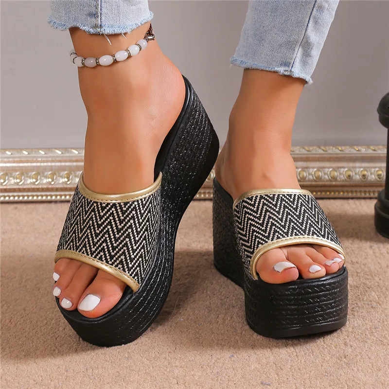 New Sandals Summer 2023 New Women Slippers Wedges Platform Beach Flip Flops Trend High Heels Ladies Shoes Pumps Thick Slides