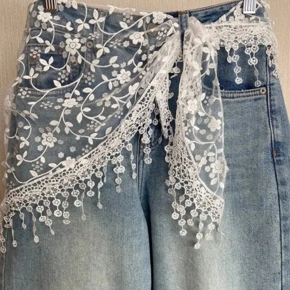 Floral Embroidered Lace Triangle Waist Scarf Lace Hollow Floral Embroidered Hip Scarf Triangle Shape Layering Cover Up Y2K Style
