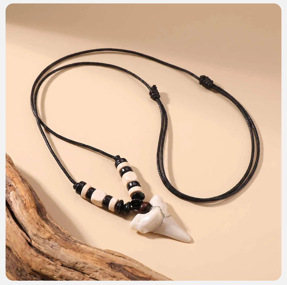 Vnox Haifischzahn-Anhänger Halskette für Männer, Verstellbares Wachsseil Holzperlen Choker Vintage Surfer Tribal Beach Boho Halsschmuck – Detail 6