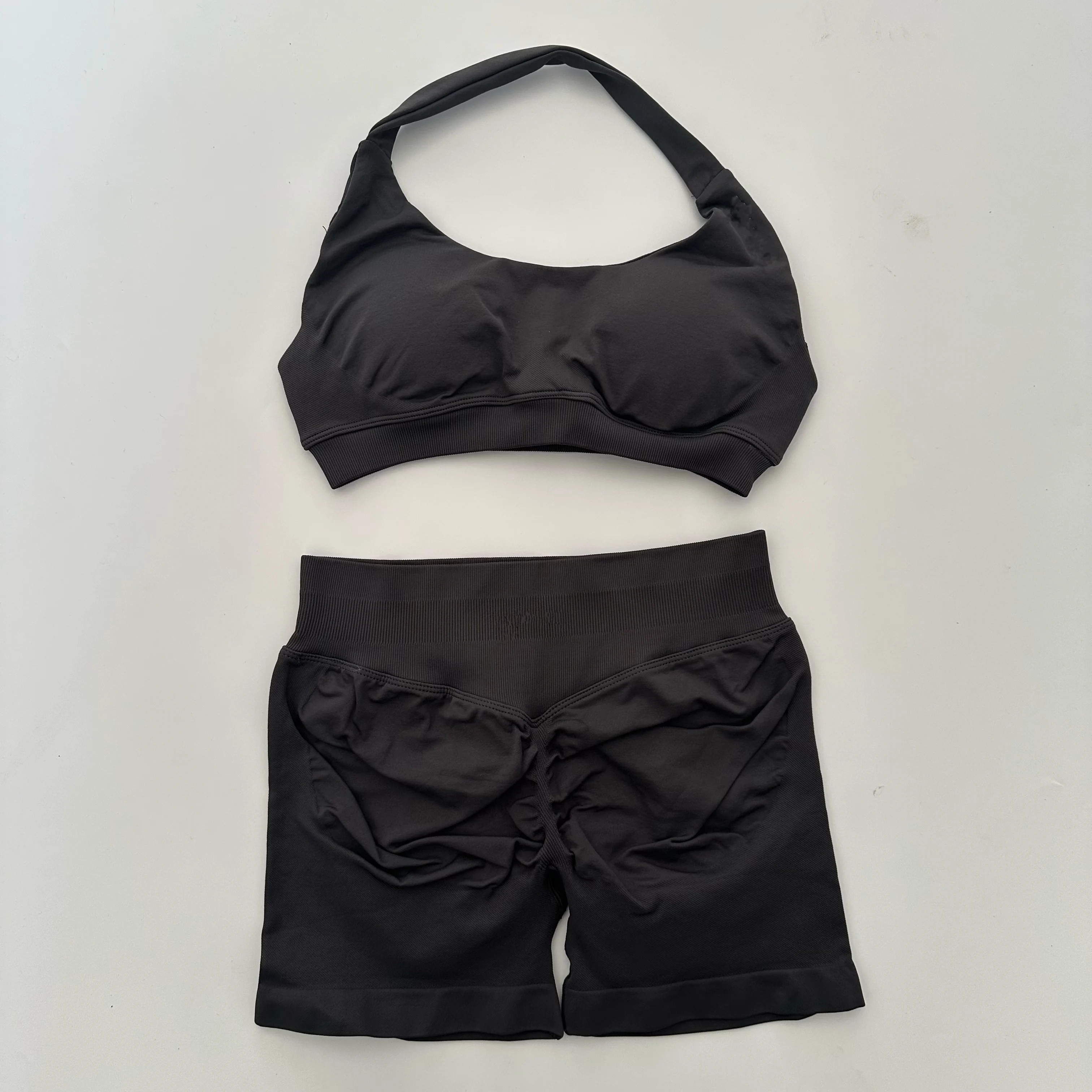 Conjunto de Yoga sin costuras de 2 piezas, pantalones cortos de impacto, Halter Sujetador deportivo, ropa de Fitness, traje de gimnasio