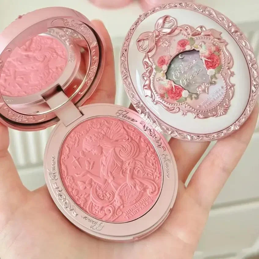 Flower Knows Midsummer Fairytales Powder Blush Lichtgewicht Glad Blendable, langdurige de hele dag gezichtsverbeterende make-up Blusher