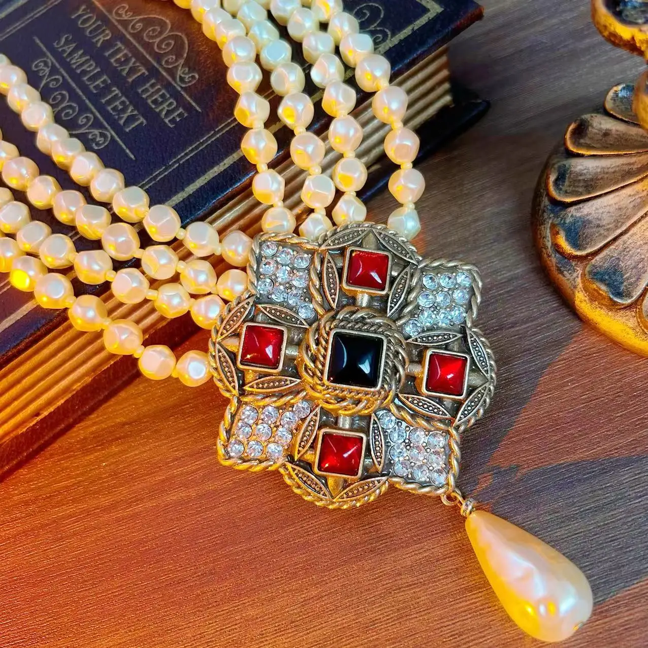 Vintage geometric five-layer pearl antique ruby necklace