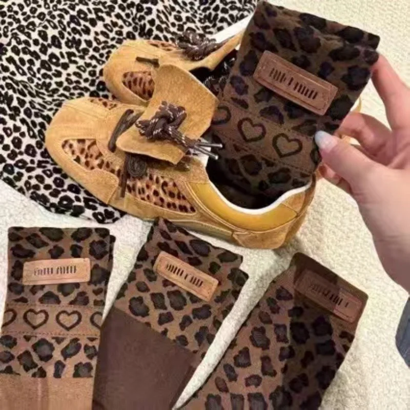 JIAYAN 3 paires de chaussettes 2025 printemps nouveau léopard café femmes Tube moyen Maillard amour Version coréenne chaussettes à la mode