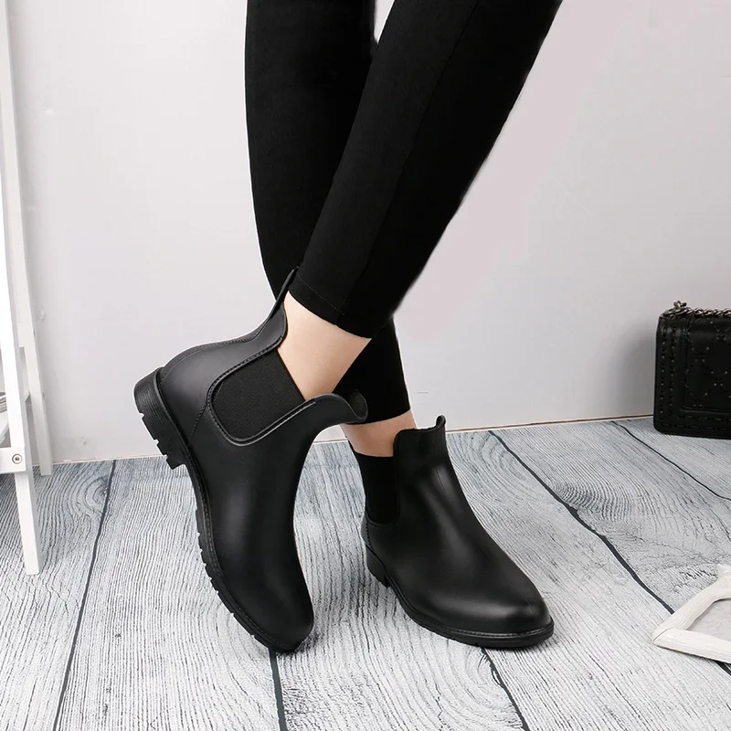 Paare wasserdichte Chelsea Stiefel Frauen Plattform Regens chuhe 2021 Slip on Regens tiefel Damen Outdoor Arbeit Regens tiefel Botines Mujer