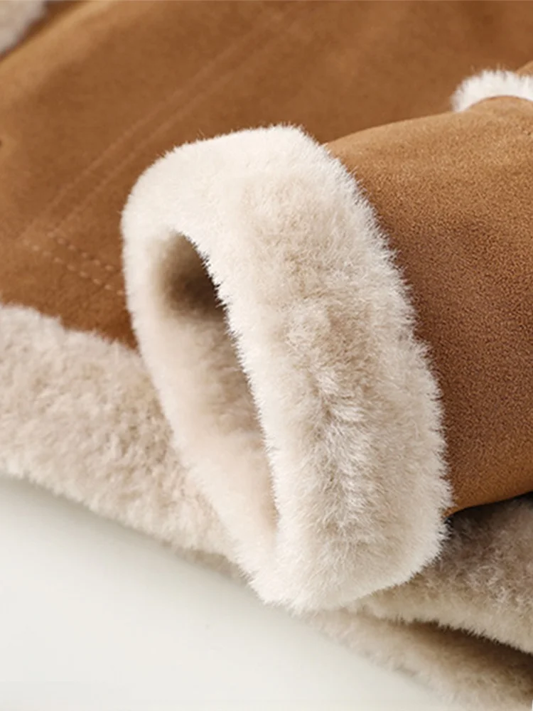 เสื้อโค้ทขนเฟอร์เทียมแบบเย็บต่อผ้ากำมะหยี่หนังกลับแฟชั่นสำหรับผู้หญิง สไตล์เรโทร หนังและขนเฟอร์ผสมผสาน เหมาะสำหรับใส่เดินทาง แขนยาว