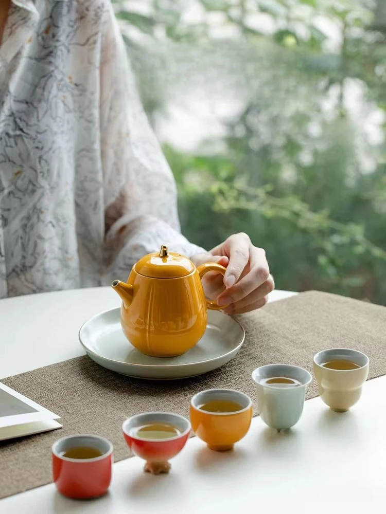 Ceramic teacup, gift box, kung fu tea set, five cups.