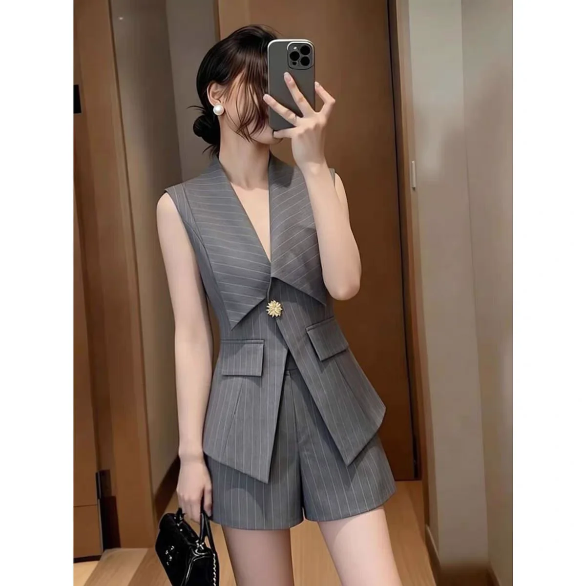 British Style Lapel Vest and Shorts Two-Piece Set for Women Fashion Minimalist Urban Commuter Outfit Grey Stripe Womens Outfit