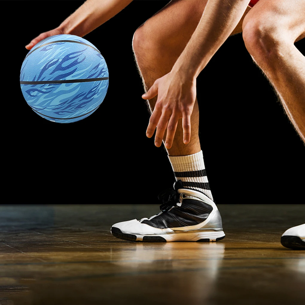 トレーニングや試合用の耐久性のあるキッズバスケットボール 環境に優しい成分 弾力のあるトレーニングバスケットボール ブラック - サイズ5