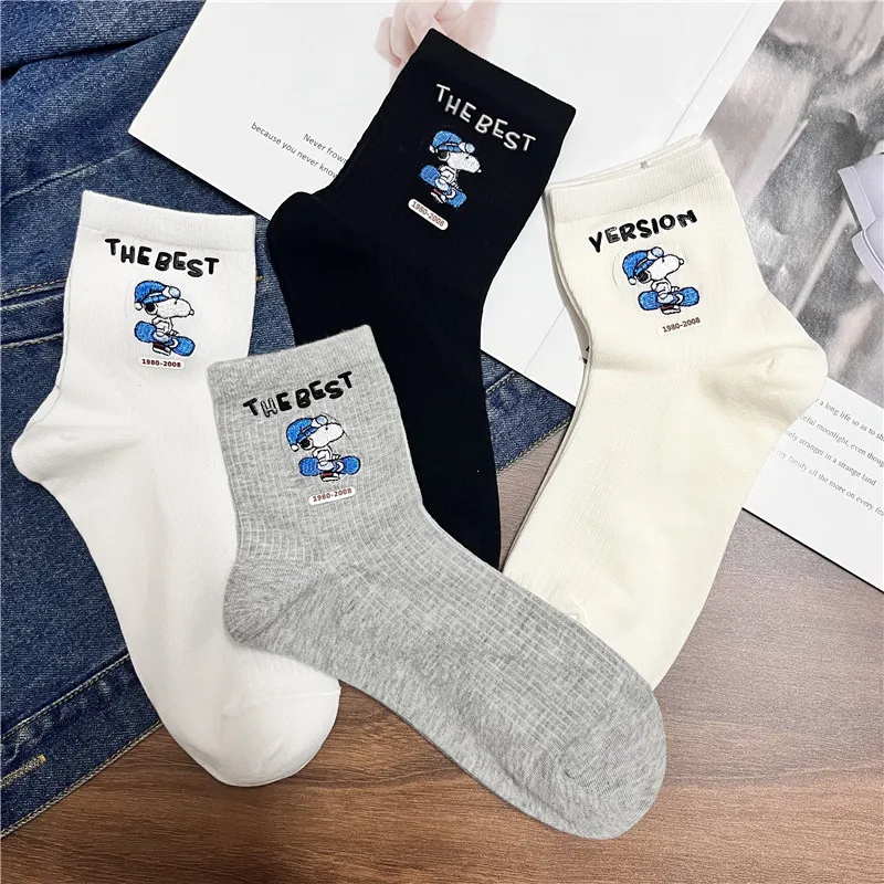 

For Snoopy Medium socks cotton socks sweat-absorbing sports boat socks autumn and winter black and white socks gift