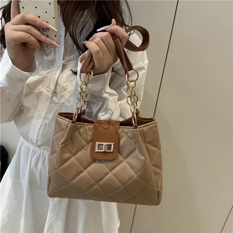 

Fashion Forward Women's Crossbody Bag Leather Shoulder Bag Messenger Handbag Elegant Classic Design Luxury Brand