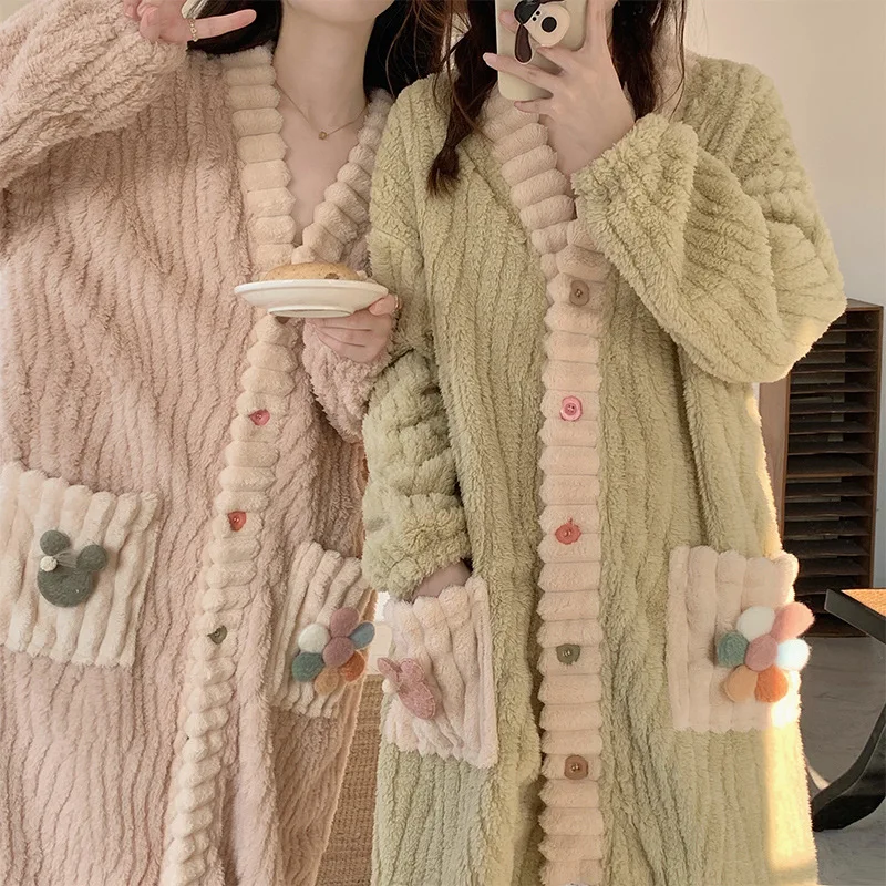 Süße Flanell Roben Frauen Winter koreanischen Stil Studenten College schöne weibliche volle Ärmel bequeme Korallen Fleece Home Kleidung