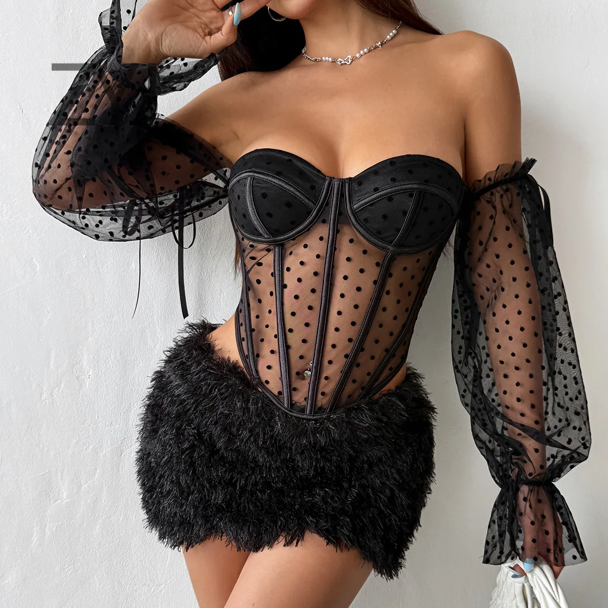 

Новинка 2024 года, осеннее кольцо в европейском и американском стиле, нишевый дизайн, на шнуровке, с одним словом, с рогом на плечах, стальное кольцо Fishbo