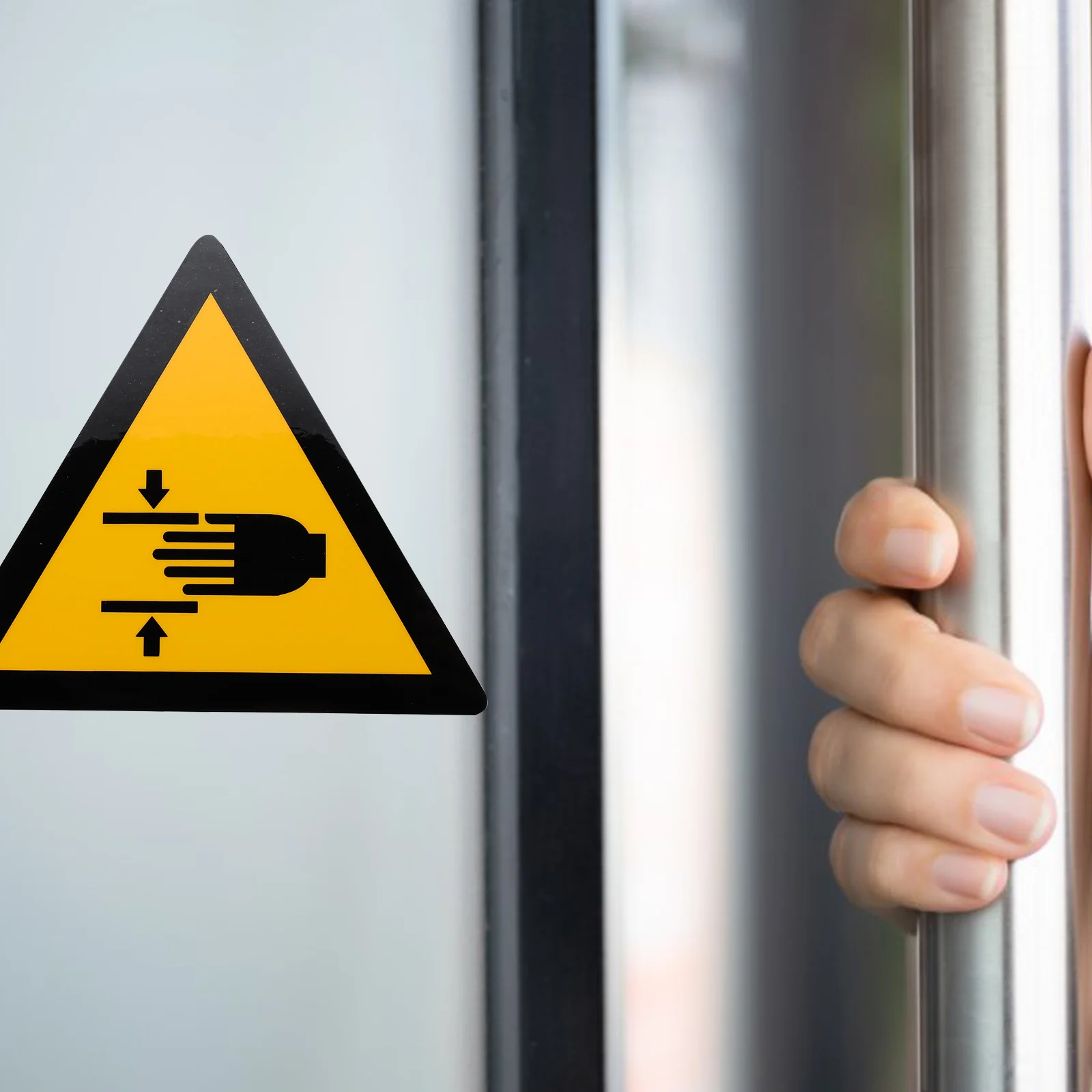 

1pc Hand Crushing Warning Sticker Safety Label Decals Bright Waterproof Equipment Caution Signs Factory Use Traffic Safety