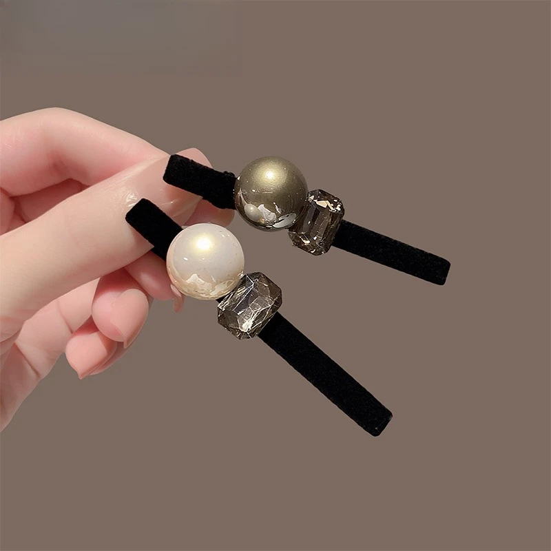 

1 шт. бархатная заколка для волос с жемчужным декором, женская, стильная, элегантная, модная, новая, повседневная, для вечеринок, модный аксессуар