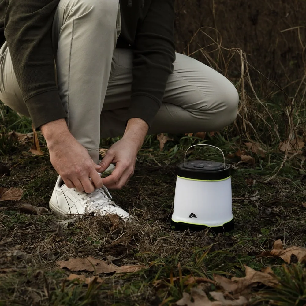 Lentera LED Isi Ulang 2000 Lumen dengan Bantalan Pengisi Daya Nirkabel Qi Baterai USB-C 3 Mode Lampu Tahan Air Berkemah Luar Ruangan