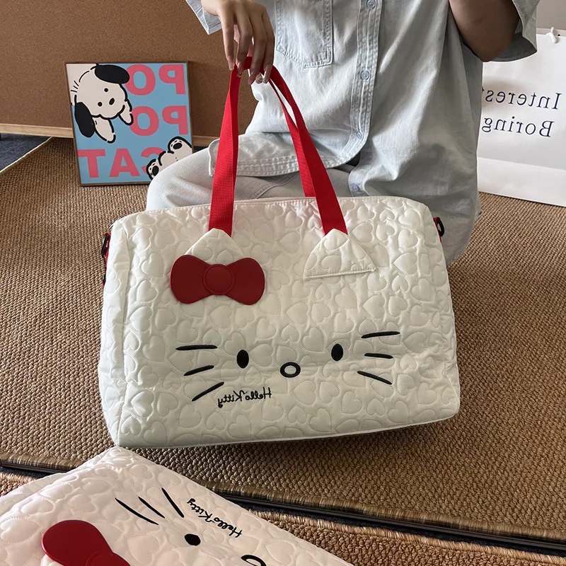 Miniso Kawaii Hello Kitty Large Capacity Travel Carry Designer Bags Luxury Waterproof Duffle Bagleisure Satchel Fashion Gift