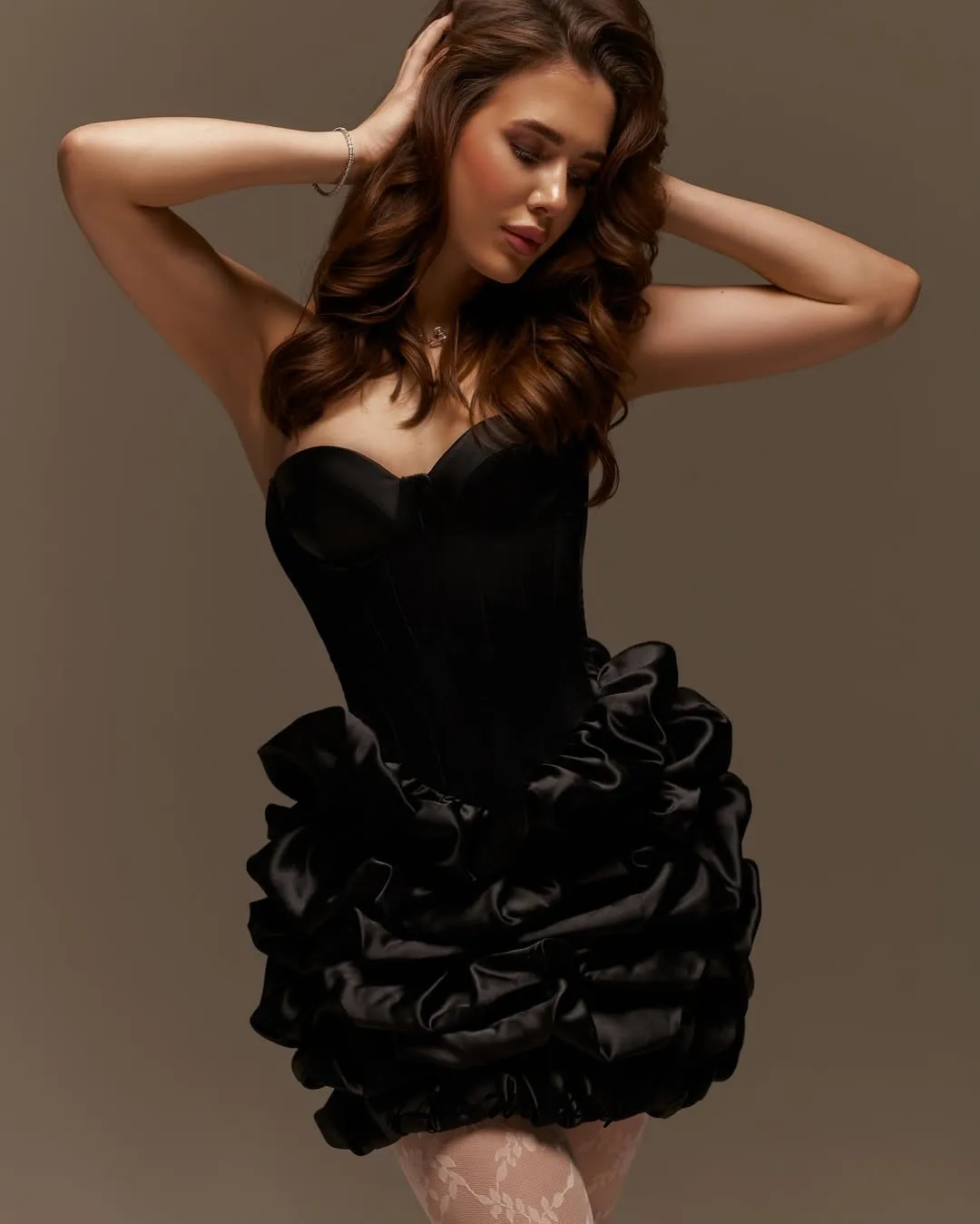 

Elegant Black Strapless Short Homecoming Dresses 2025 V-Neck Sleeveless Ruched Mini Length Party Dress For Wonan Gala Customized