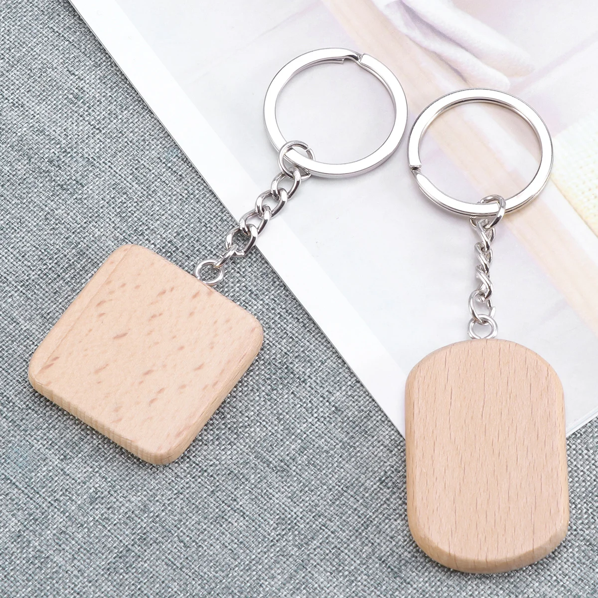 

8Pcs Wood DIY Keyring Creative Personalized Keychain Decor for Man Woman Heart Oval Rounded Rectangle Square Keyring Wood Oval