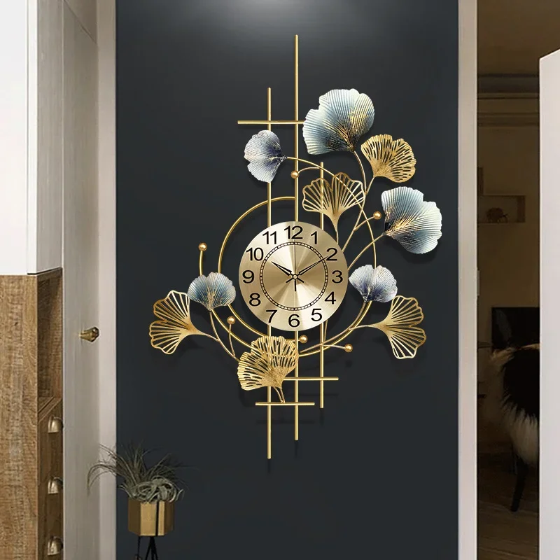 

Metal Wall Clock Creative Golden Leaves Wall Watch Home Living Room Bedroom Decorative Clock Mute Sweep Seconds Fashion Pendant