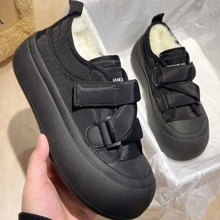 2023 New Little White Shoes Cotton Ventilate Breathev Women's Instagram Winter Thickened Velcro Warm Cream Bread Thick Sole image 4