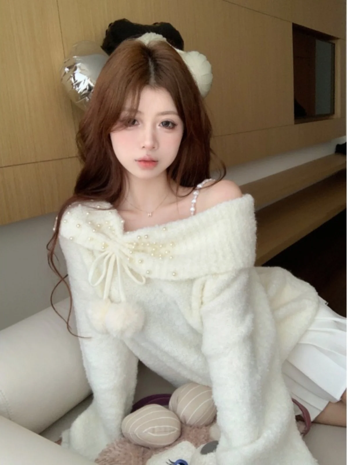 Sweet Soft Long Sve oulder Bared Knitted Sweater Women's Summer 2025 New Sle Casual Chic Voluminous Ball Decoration