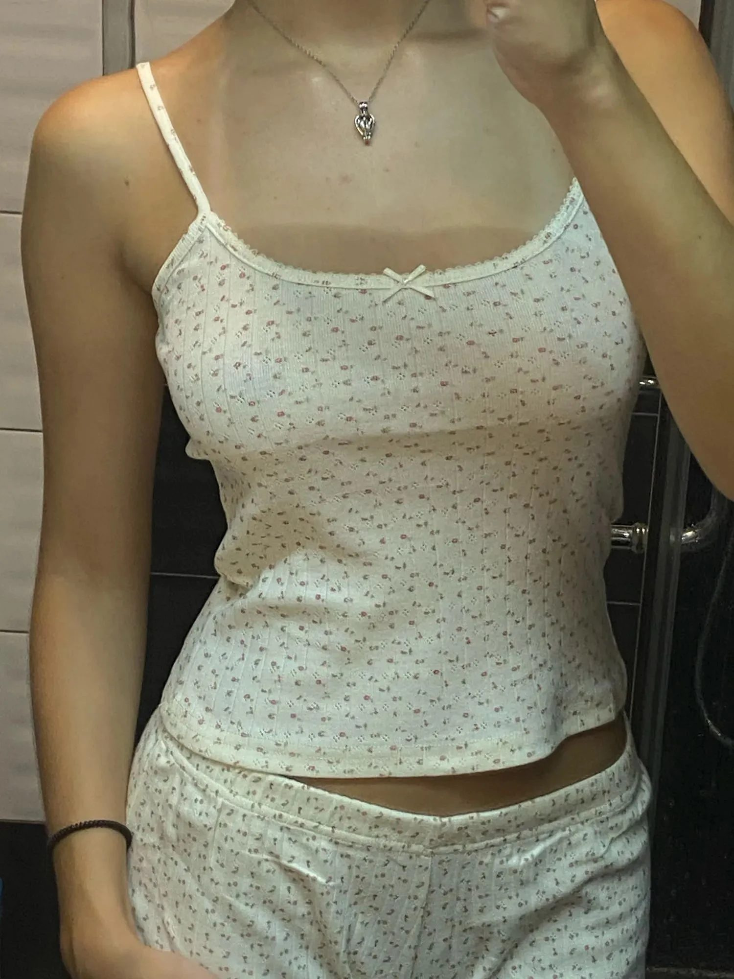 Темно-синие шорты на бретелях с цветочным принтом, женский тонкий топ с кружевной отделкой + лоскутные короткие штаны, милая хлопковая домашняя пижама, комплекты из 2 предметов