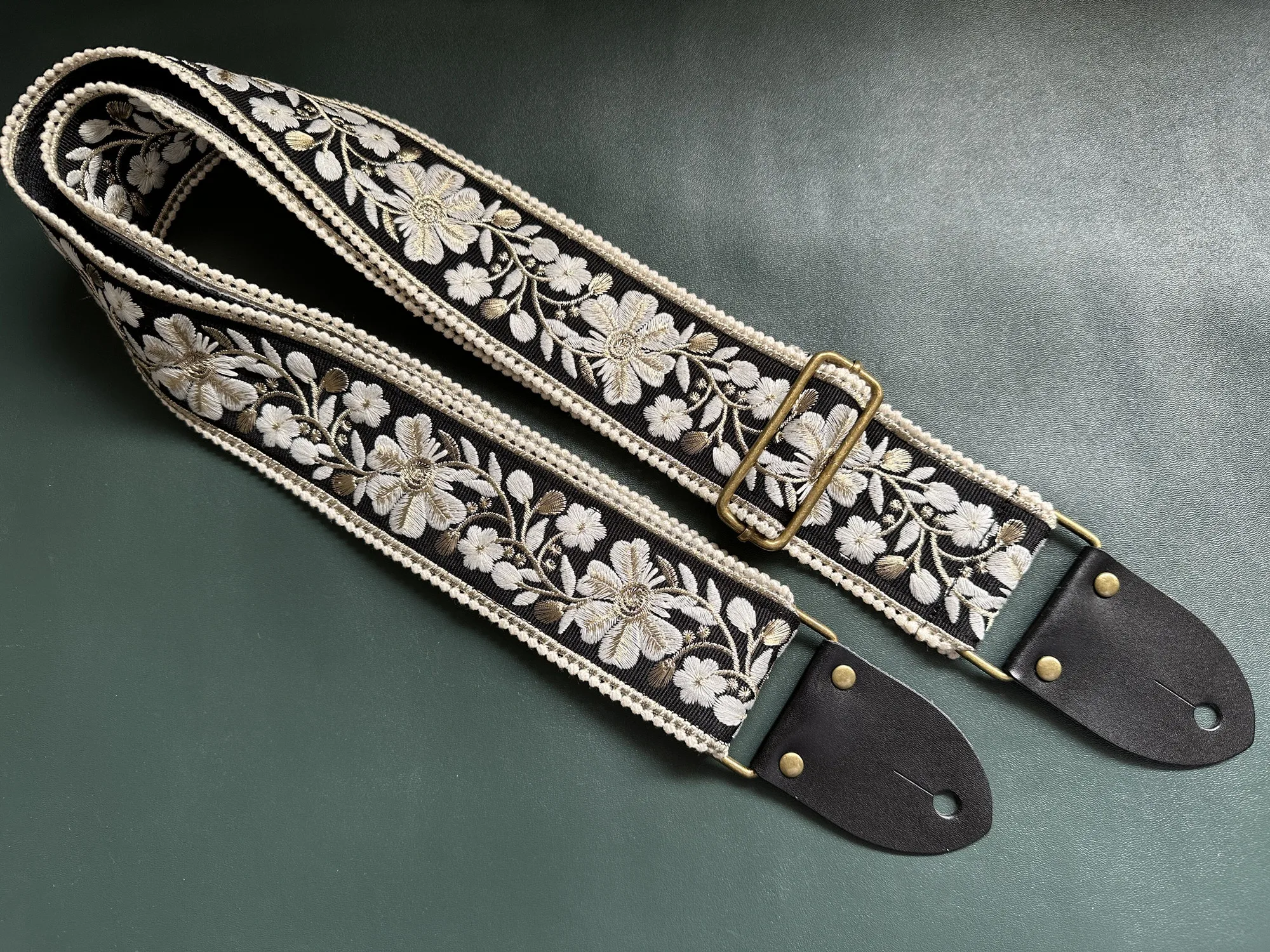

Stunning Heavy Industry Embroidery Wide Universal Electric Guitar Strap Bass Strap GUITAR STRAP