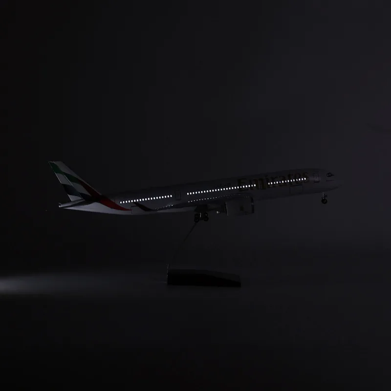 새로운 1:142 스케일 47cm 에미레이트 A350 비행기 모델 레진 다이캐스트 비행기 랜딩 기어 포함 수집 전시 장식 선물 팬