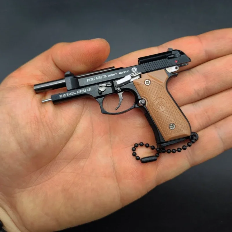 New 1:3 Mini Metal Beretta 92F Model Gun Keychain Gift Pendant Detachable Decompression Gadget Men's Gift Figurines & Miniatures