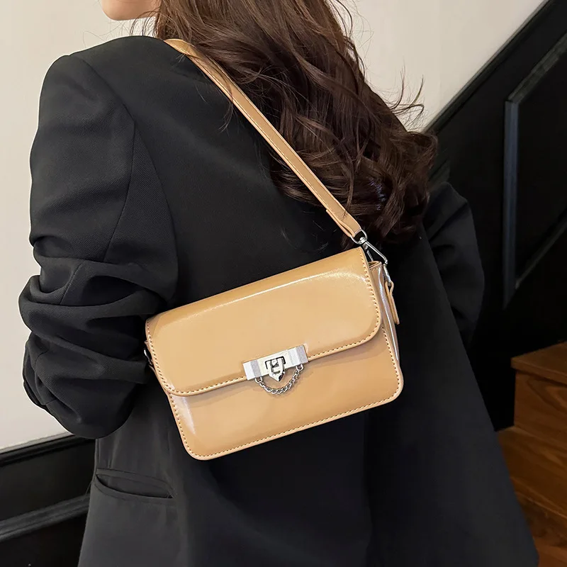 

Korean version of the retro small square bag 2025 new fashion simple texture chain bag Yankee single shoulder crossbody bags