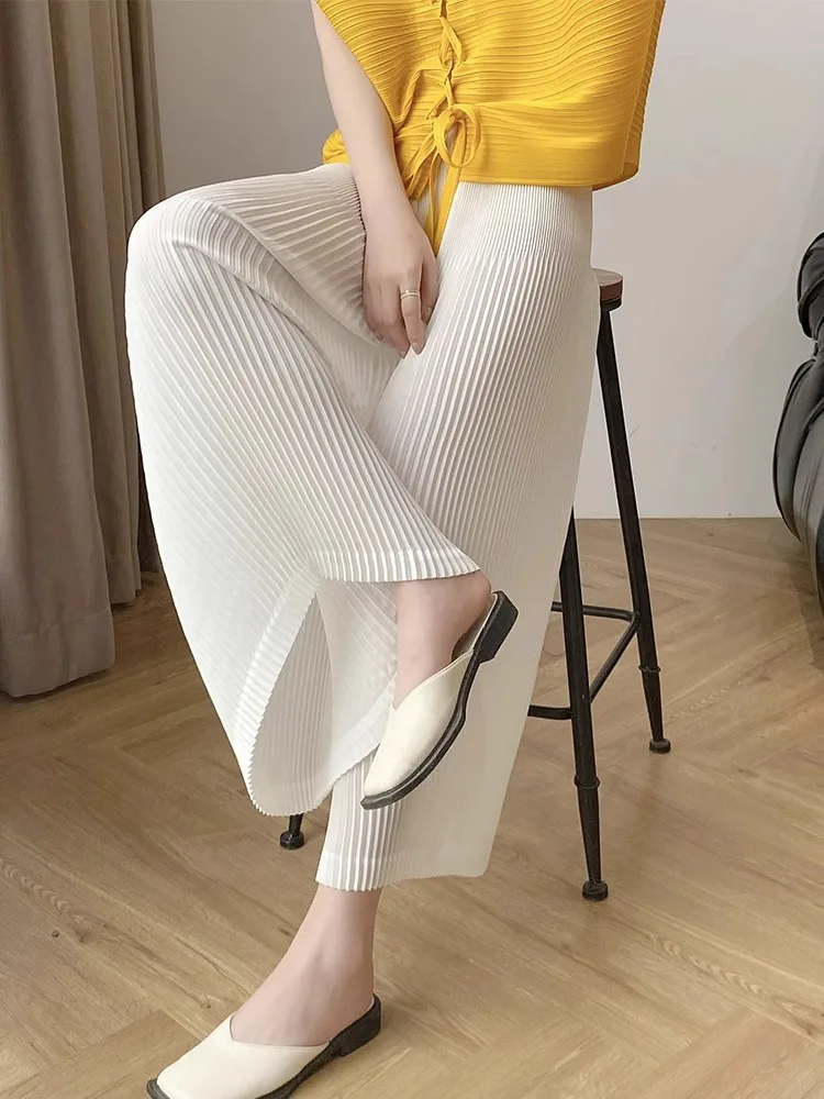 

Loose High Waist Wide Leg Pants Pleated Three Houses Style Flared Bottom Casual Comfortable Polyester Fiber Ladies Trousers