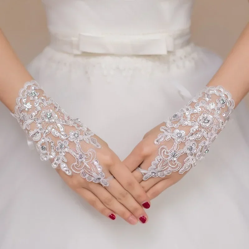 White/Red Bridal Gloves Elegant Short Paragraph Rhinestone White Lace Glove Beautiful Wedding Accessories