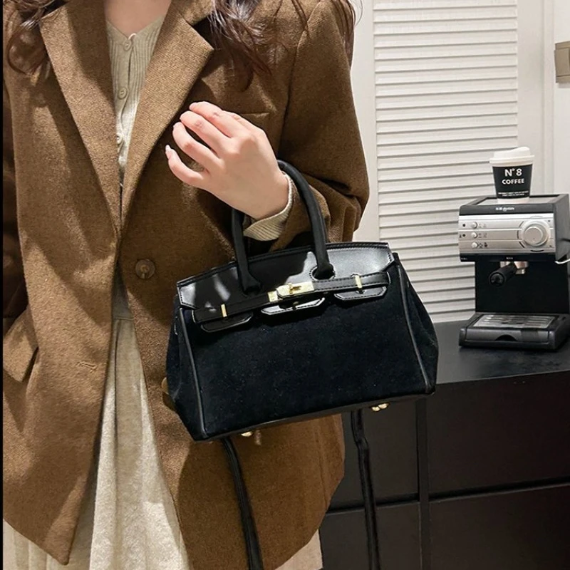 

Modern Romance Essential Bag For Women Love Inspired Underarm Shoulder Bag For Special Moments