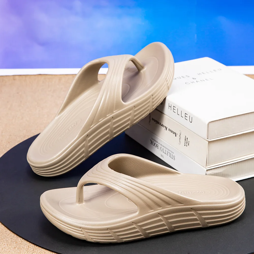 2026 Herringbone Men's Slippers for Summer Fashionable Hot Selling Men's Sandals with Unique Herringbone Pattern