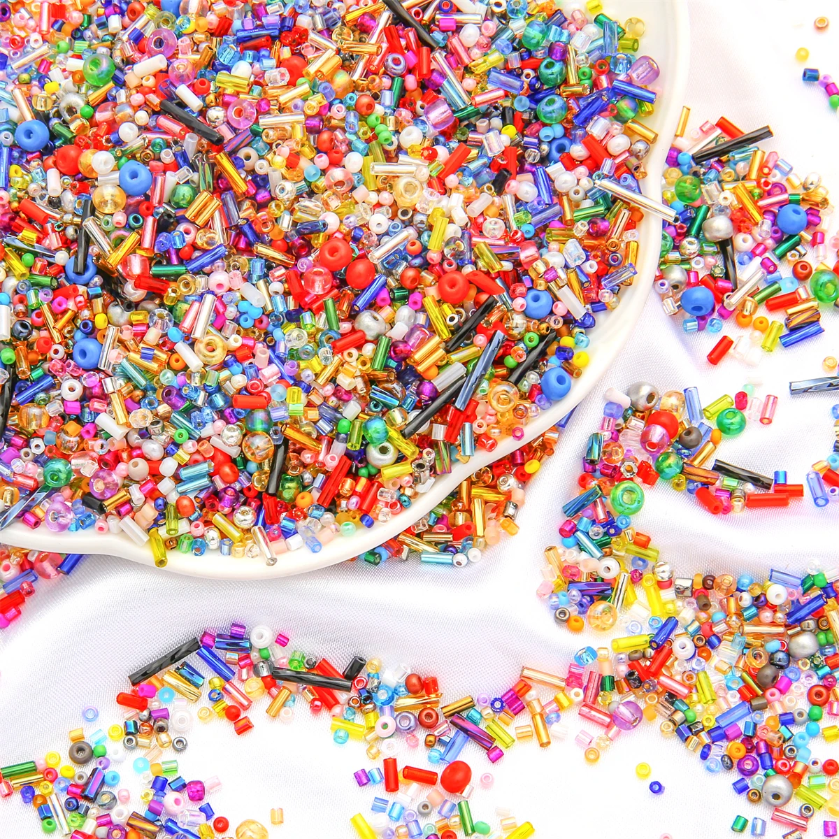 800pcs Colorful Mixed Style Glass Seed Beads 1.5-4.5mm Loose Spacer Beads for Jewelry Making DIY Pendant Phone Chain Accessories