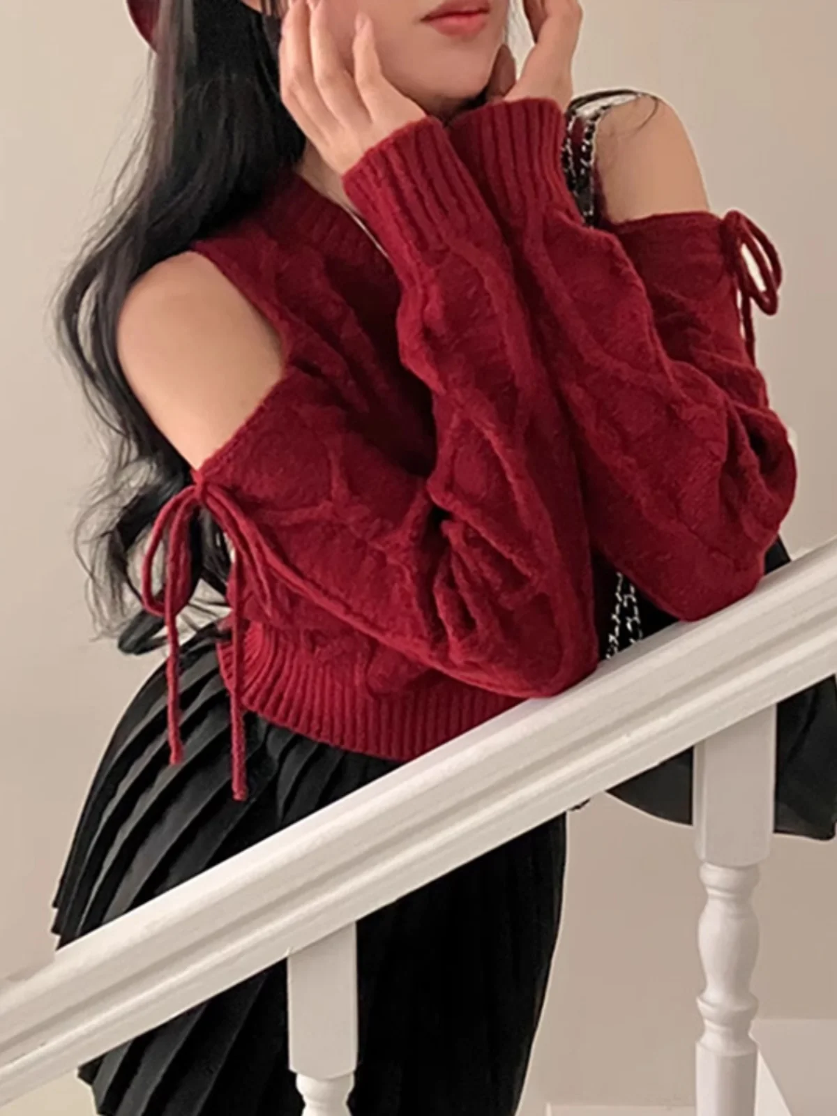 

Chic oulder Bared Long Sve Women's Knitted Sweater ort Design Sense Belted Pure Desire Sle Winter Faion Top