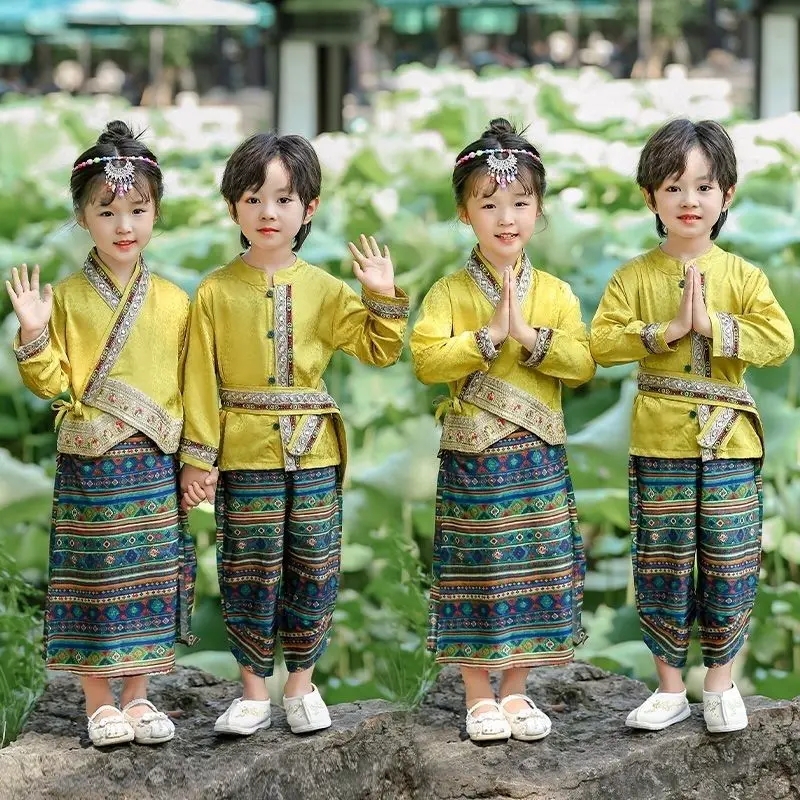 

Dai costumes for boys and girls Yunnan Water Festival children's performance costumes