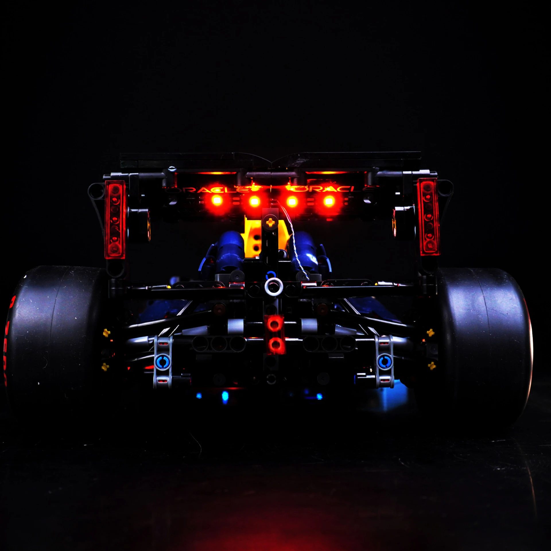 DIY LED 조명 키트 LW217C (F1 스타일 레드 레이싱카 SF-24용) 리모컨 조명 세트 (테크 시리즈 모델용, 브릭 없음)