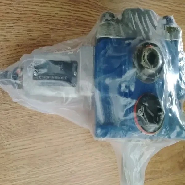 Variable vane pump PV7-1X/06-10RA01MA0-05 MNR: R983040137 Hydraulic pump