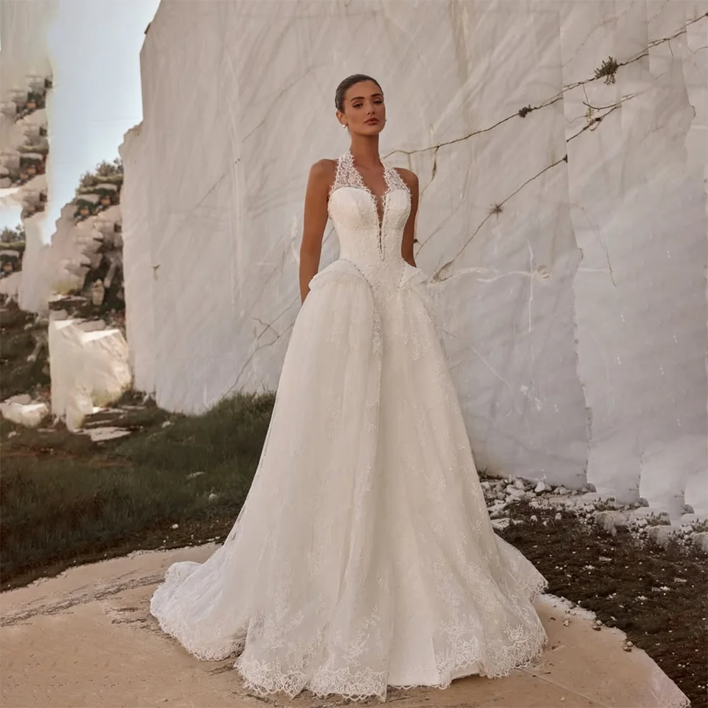 Luxury Lace Wedding Dresses for Women Halter Deep V Neck Sleeveless Ball Gown Floor Length Elegant Bridal Gowns Customized