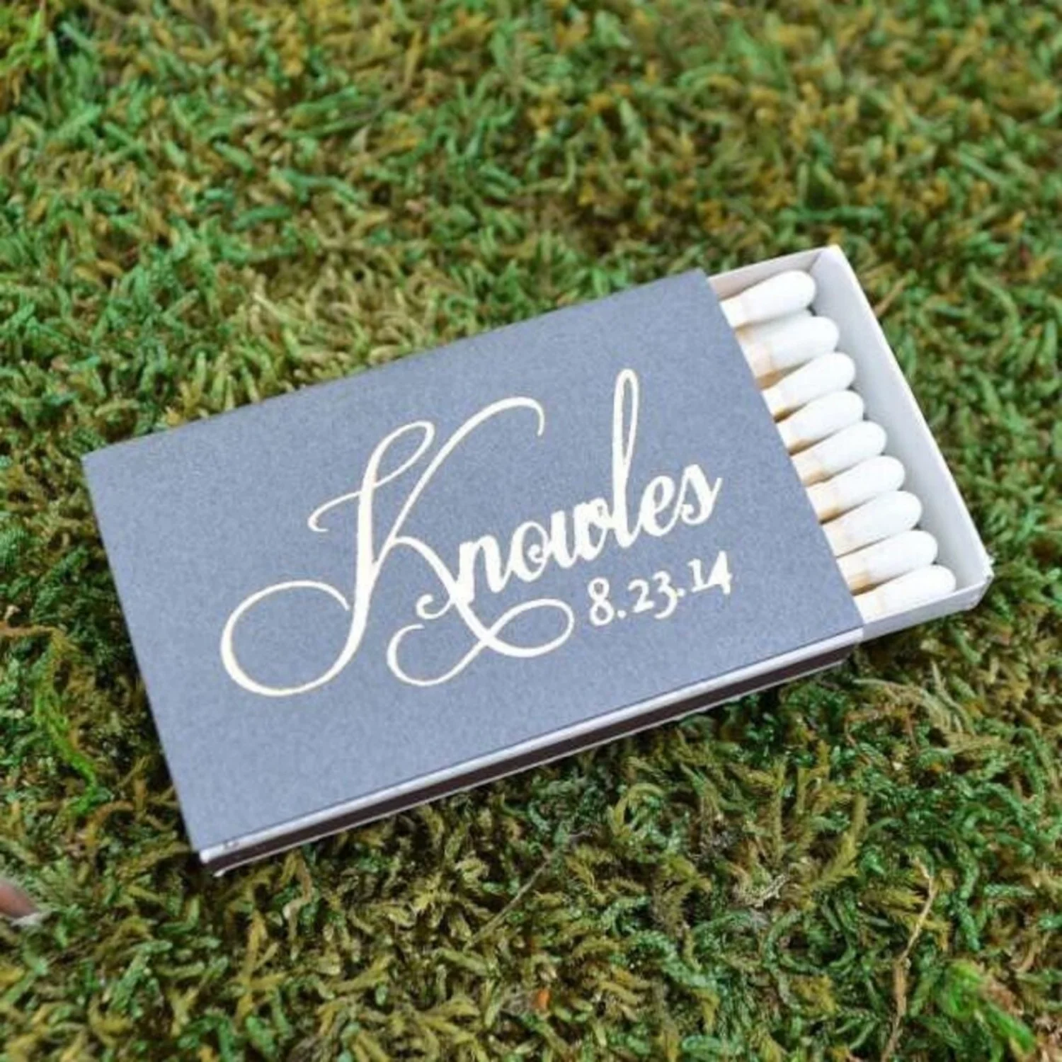 

Свадебные матчи с монограммой листьев на заказ, сувениры из овальной монограммы, стандартные спичечные книги по индивидуальному заказу, декор для вечеринки в честь Дня свадьбы, блеск