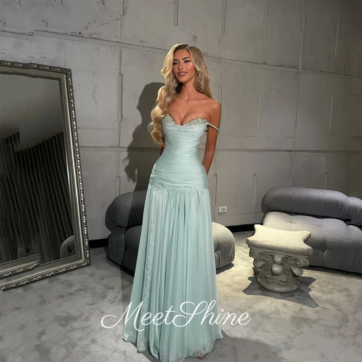 

Luxury Light Green Off Shoulder A-Line Chiffon Prom Dresses Dubai Beading Crystal Pleated Sweep Train Evening Dresses Customized